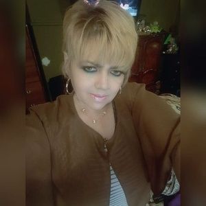 Meet your Posher, Lizzette